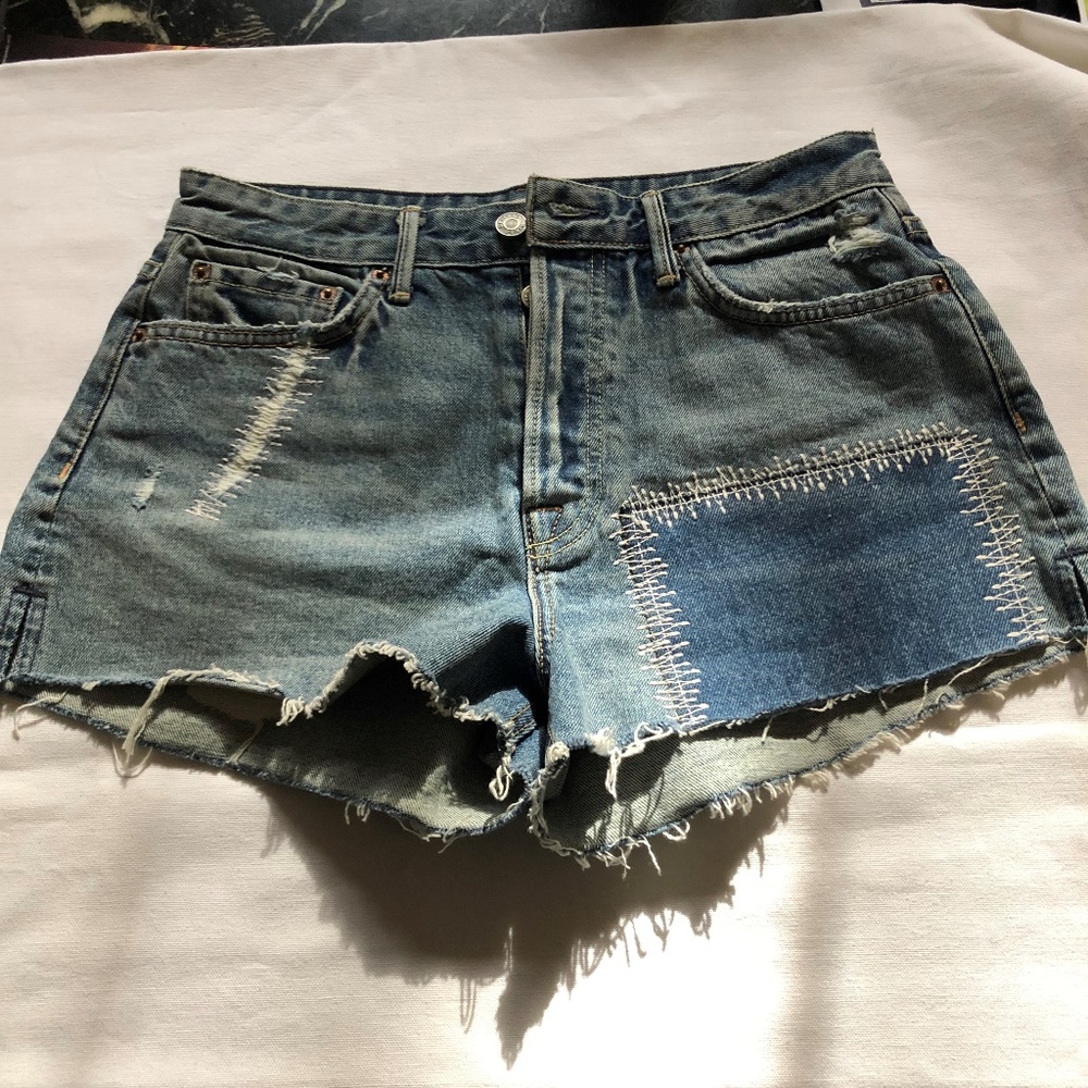 NWT GRLFRND Distressed Denim Shorts Festival 27 - Picture 8 of 8
